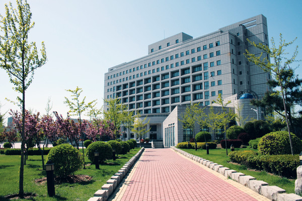 Dongbei Univiersity of Finance and Economics